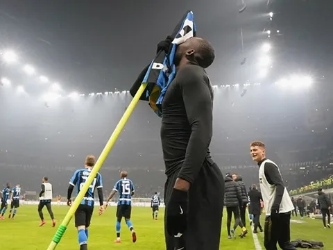 Lukaku nói gì sau hành động "xát muối" vào Man Utd?