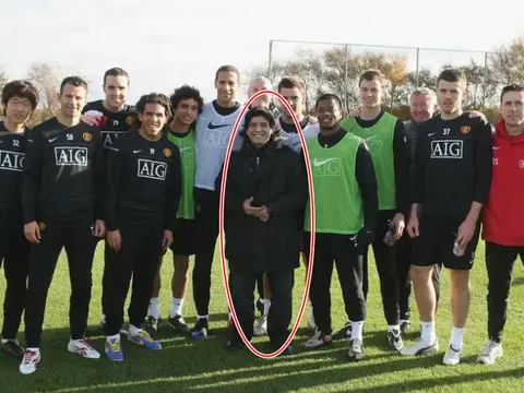 Sẽ thế nào nếu Diego Maradona dẫn dắt Man Utd?