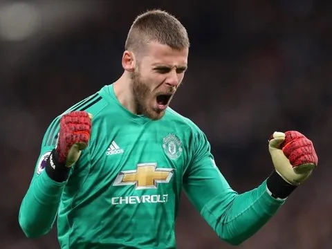 Fan Man Utd: "Mua cậu ấy thay ngay De Gea"