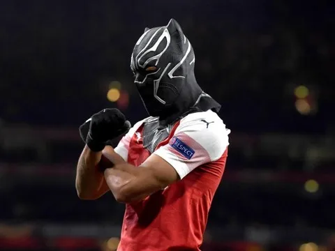 Aubameyang tiết lộ lý do thực hiện pha ăn mừng 'cực chất'