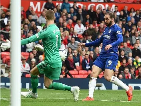 Paul Scholes: "Cậu ta nghèo nàn, Chelsea chơi như 10 người trên sân"