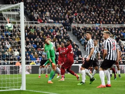 Neville nói về cơ hội vô địch của Liverpool sau chiến thắng ngoạn mục