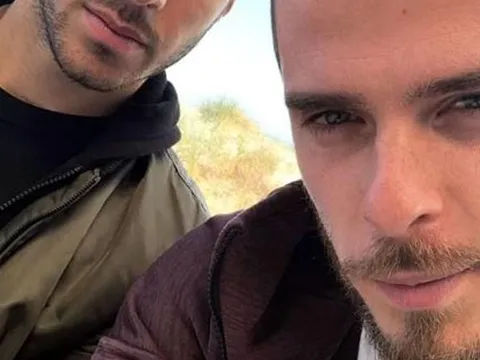 'Selfie' cùng De Gea, sao Real khiến Man United không khỏi lo lắng