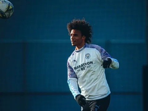 Sếp lớn của Bayern tiếp tục "thả thính" về thương vụ Sane