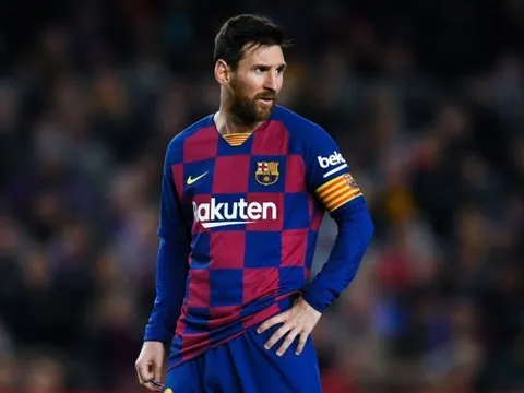 Sếp lớn lên tiếng, Messi bất ngờ "hành động lạ" sau cuộc đại náo Barca