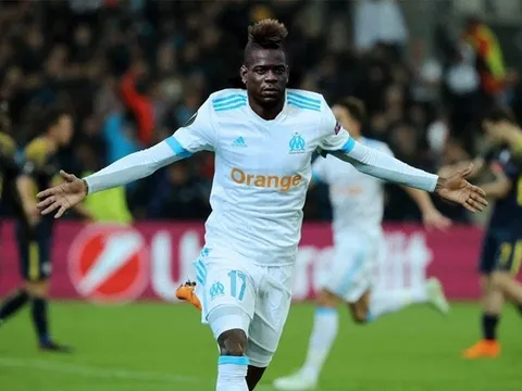 “Siêu quậy” Balotelli đáp trả tin đồn trở về Italia thi đấu