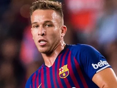 "Ở Brazil, tôi được di chuyển tự do hơn khi thi đấu cho Barca"