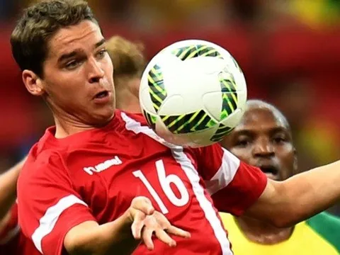 Tiền ít mua gì? Tottenham có câu trả lời với cái tên Robert Skov