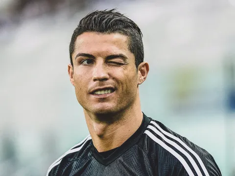Sốc: CĐV đối thủ đòi lại tiền vé vì Ronaldo không ra sân