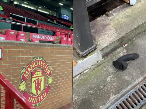 SỐC! CĐV vứt bỏ 'đồ chơi tình dục' ở Old Trafford sau trận thắng West Ham