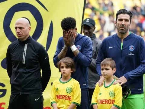 SỐC! 'Chấp' 2 cầu thủ dự bị, PSG tiếp tục lỡ hẹn với chức vô địch