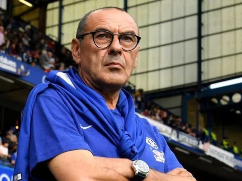 Sốc! Chủ tịch "bỏ liều" Chelsea vì 1 hành động của Sarri