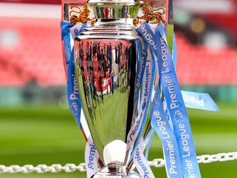 Sốc: Cúp vô địch Premier League đã được mang tới Anfield