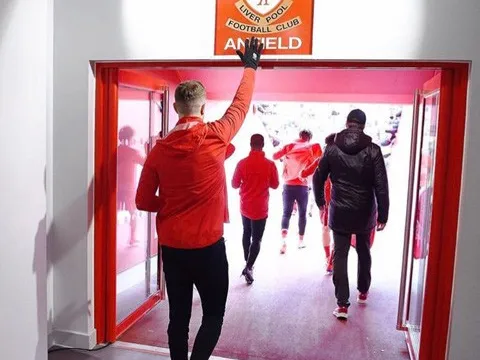 Sốc: Đội trưởng Liverpool bất ngờ phá luật do Klopp đề ra