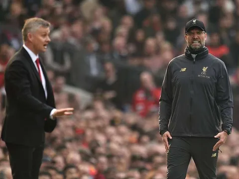 SỐC! Klopp chửi thề khi bắt tay với Solskjaer
