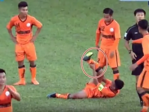 SỐC: Thủ quân U19 SHB Đà Nẵng gãy chân trong trận đấu với HAGL