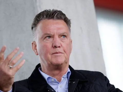 SỐC: Van Gaal chỉ ra cái tên M.U "không đủ khỏe mạnh" với NHA