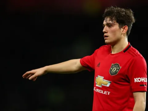 Solskjaer: "Daniel James cần học từ cậu ấy, người có não nhanh hơn chân"