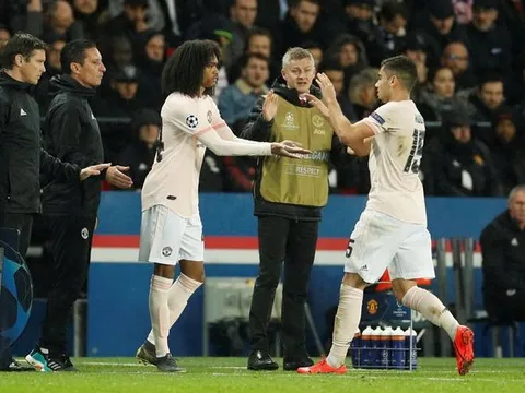 Solskjaer hứa 1 điều tuyệt vời với các 'măng non' nếu ngồi ghế nóng M.U