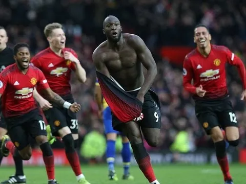 Solskjaer nói điều tuyệt vời giữa giờ nghỉ giúp M.U hạ Southampton