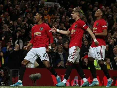 Rashford lập cú đúp và rời sân sau 7 phút, Ole xác nhận lí do
