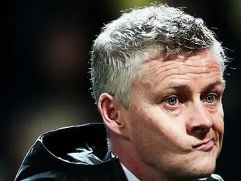 Solskjaer yếu đuối hay Man Utd cố tìm cách "giải nén" Barca?