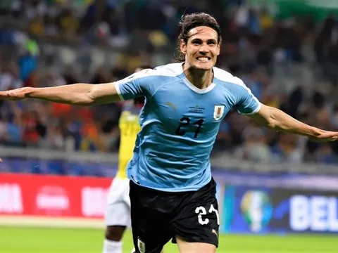 Song sát lên tiếng, Uruguay dễ dàng vùi dập Ecuador ngay trận đầu ra quân