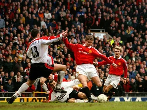 HLV Solskjaer và sứ mệnh cứu derby nước Anh