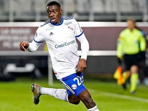 Đến Pháp kiếm tiền vệ trung tâm, Watford gặp khó vì mức giá