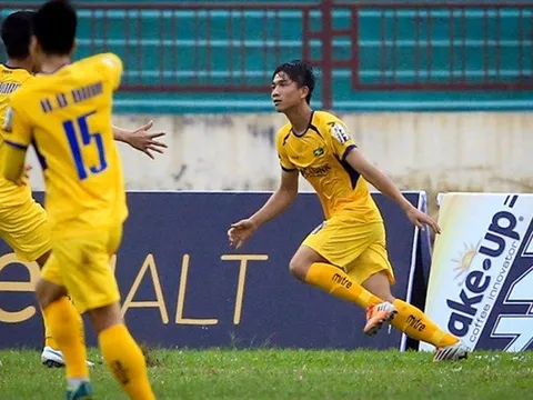 Tuyển thủ Việt Nam tại vòng 1: Người thắng 5 sao, kẻ nhận thẻ đỏ