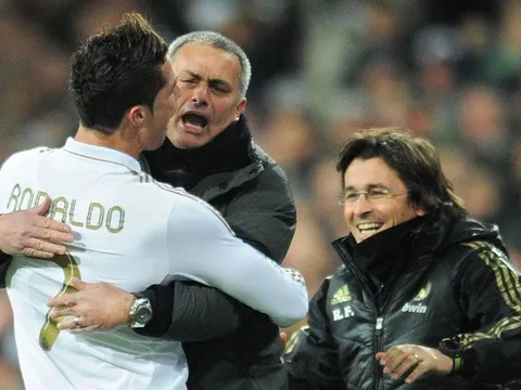 Tại sao Mourinho nên chọn Juventus là "nhà" ngay lập tức?