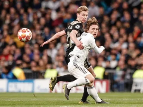 Tân binh Barca khiến Modric và Vinicius ngã chổng vó bằng 'La Croqueta' kinh điển của Iniesta