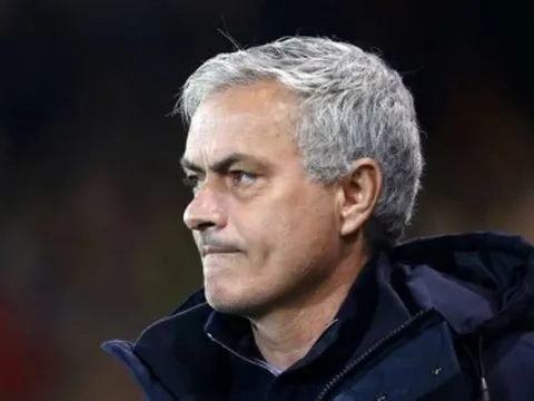 Sao bự Tottenham đăng đàn, vạch trần sự thật mâu thuẫn với Mourinho