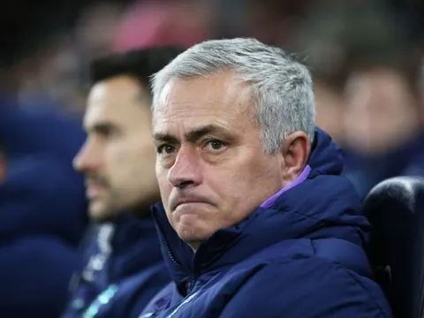 "Tẩu thoát" theo tiếng gọi Mourinho, sát thủ 70 triệu đăng đàn xin lỗi