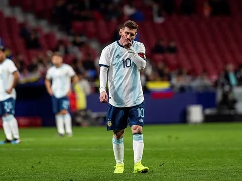 Sau thất bại lịch sử ngày về Argentina, Messi trở về Barcelona