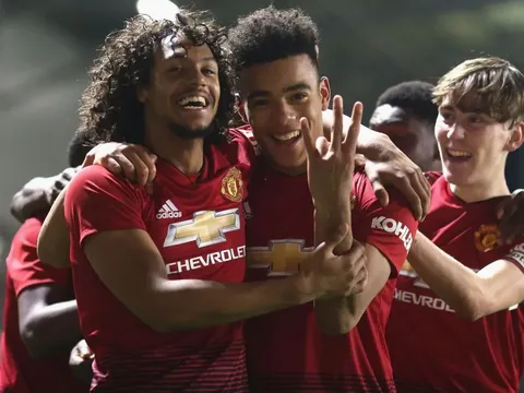 Trước thềm đại chiến Chelsea, sao trẻ Man Utd nhận cú hích cực lớn