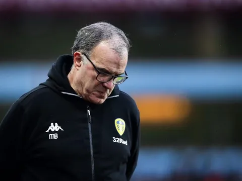 Thắng trận, học trò Lampard đổ xô ăn mừng chọc tức Bielsa