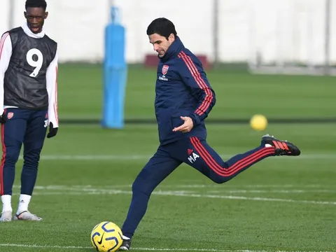 Thanh lọc lực lượng, Arteta "mai mối" kẻ thất sủng cho Inter Milan