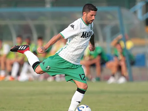 Thành Milan đại chiến vì cầu thủ của đội bóng hạng trung