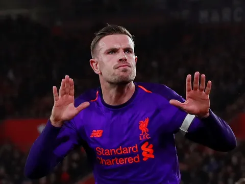 The Kop ngược dòng ở "đất Thánh": Giờ thì còn ai muốn "đuổi cổ" Henderson?
