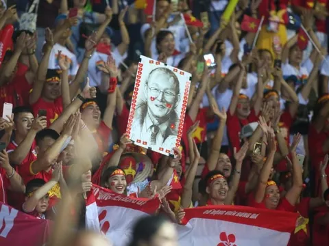 Thi đấu ấn tượng tại King’s Cup: ĐT Việt Nam đã thật sự vụt lớn thành “Phù Đổng”?