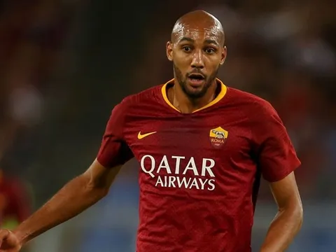 Thi đấu tệ hại, Nhà vô địch thế giới bị Arsenal trở mặt