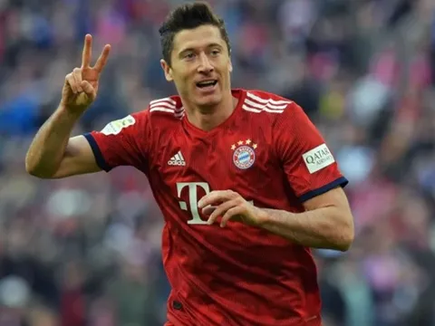 Thi đấu thăng hoa, Lewandowski thỉnh cầu Bayern một điều quan trọng