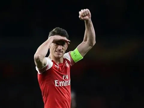 Thi đấu thăng hoa, sao Arsenal quay ra nói xấu Wenger