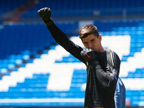 Courtois: Ajax vô địch Champions League, Hazard muốn tới Real