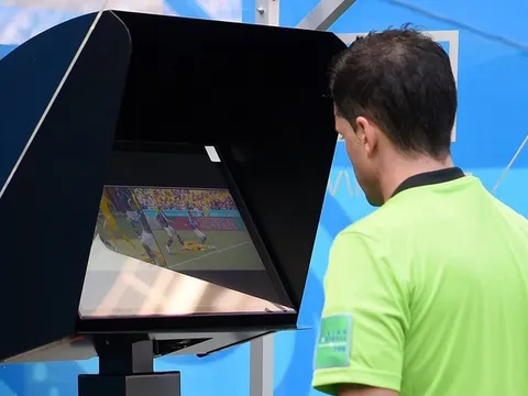 Thời gian nào V-League 2019 sẽ sử dụng công nghệ VAR?