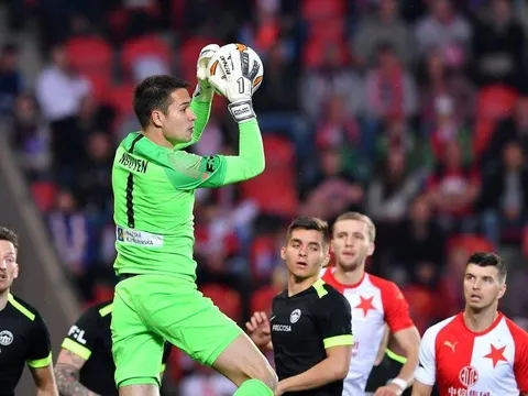 Thủ môn Việt kiều Filip Nguyễn đang được VFF quan tâm