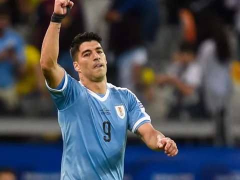 Tiết lộ: Luis Suarez sụt cân không tưởng vì chấn thương ở Barcelona