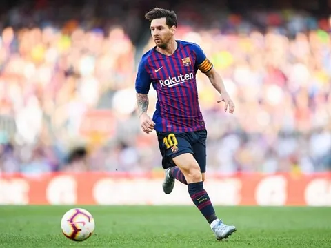Tiết lộ: Messi đáng ra phải bị thẻ đỏ trong trận đấu với Espanyol
