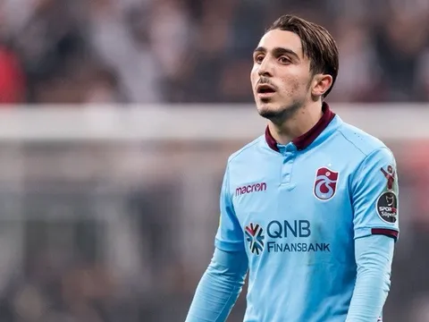 'Tiểu Messi' khiến cả Man Utd lẫn Liverpool 'điêu đứng' là ai?